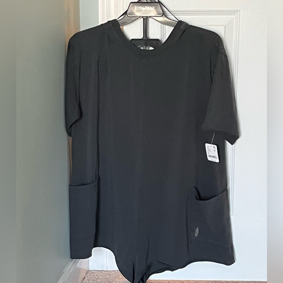 NWT FP Free People Movement Hot Shot Tee Romper Black - Picture 2 of 5